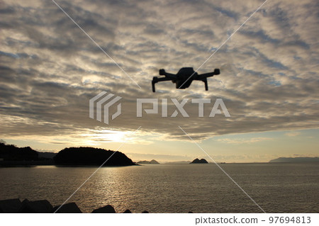"Drone" future! The brilliance of the SDGs Earth: Shining skies and life in the future "Drone" future! The brilliance of the SDGs Earth: Shining skies and life in the future 97694813