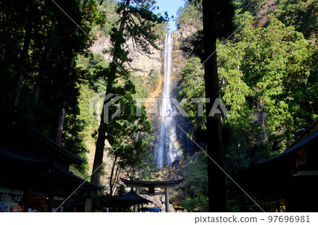 那智瀑布(和歌山縣那智勝浦町) 那智瀑布(和歌山縣那智勝浦町) 97696981