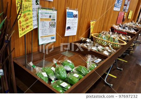 道之站“Makuragano Sato Koga” - 豐富的新鮮當地蔬菜(4) 道之站“Makuragano Sato Koga” - 豐富的新鮮當地蔬菜(4) 97697232