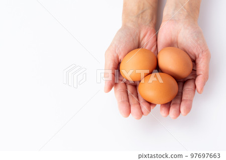 Akadama free-range eggs 97697663