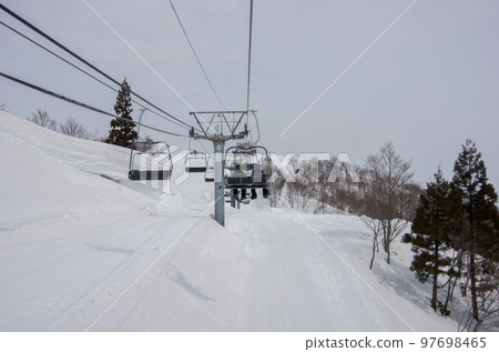 Lift in the north area of GALA Yuzawa Ski Resort in Yuzawa Town, Minami Uonuma District, Niigata Prefecture Lift in the north area of GALA Yuzawa Ski Resort in Yuzawa Town, Minami Uonuma District, Niigata Prefecture 97698465