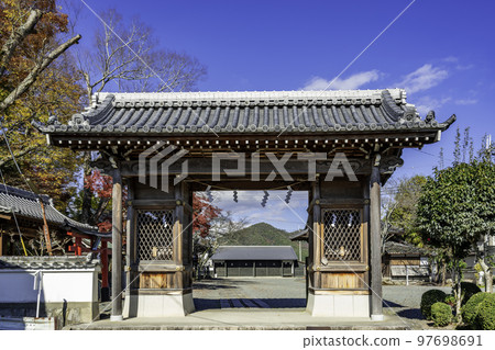 兵庫縣丹波筱山黑岡春日神社隨神門 兵庫縣丹波筱山黑岡春日神社隨神門 97698691