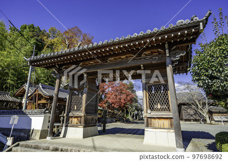 兵庫縣丹波筱山黑岡春日神社隨神門 97698692