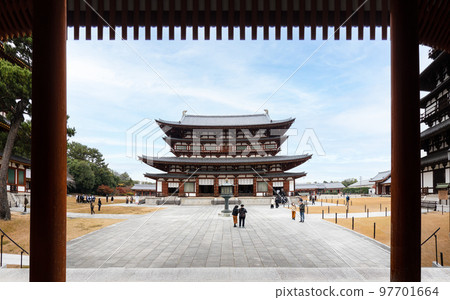 奈良縣的世界文化遺產“藥師寺近堂（古代奈良文化財產）” 97701664