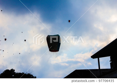 Sky lanterns in Shifen Old Street, Taiwan 97706435