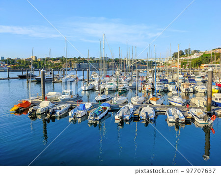 Motorboats yachts marina bridge Porto 97707637
