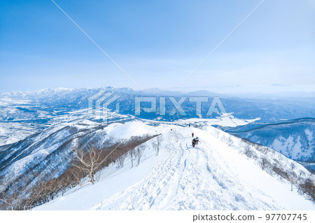 Winter Tomi Ridge Trekking Winter Tomi Ridge Trekking 97707745