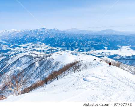 Winter Tomi Ridge Trekking 97707778