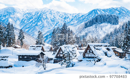 Ainokura Gassho-zukuri Village (Winter) 97708483