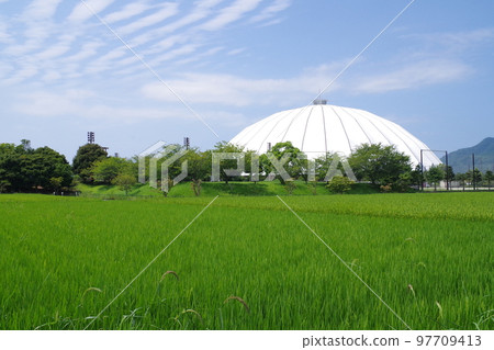多功能體育設施出雲巨蛋的景色 多功能體育設施出雲巨蛋的景色 97709413
