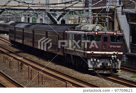 EF64 1001+東十條附近老客車 97709621