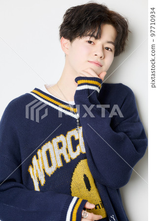 young men portrait young men portrait 97710934