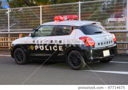 在橫濱港未來地區出動的警車 97714675