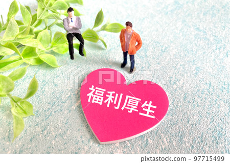 A man examining the company's welfare system 97715499