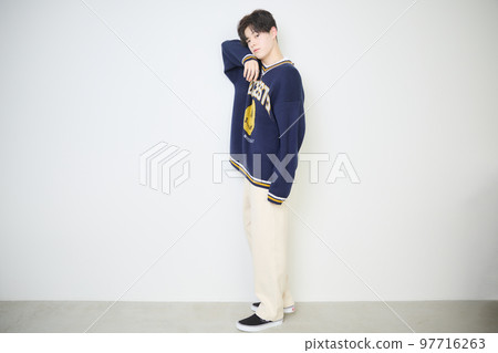 young men portrait young men portrait 97716263