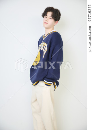 young men portrait 97716275
