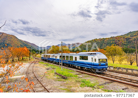 Oza Toro 觀光列車 Hoshigo Torokko 火車 Momiji 97717367
