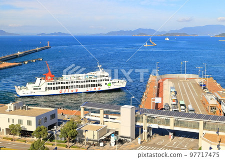 [Kagawa Prefecture] Takamatsu Port and the islands of the Seto Inland Sea seen from the Takamatsu Symbol Tower Observatory (Sunport Takamatsu) 97717475