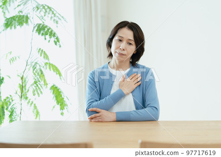 Middle woman who feels sick 97717619