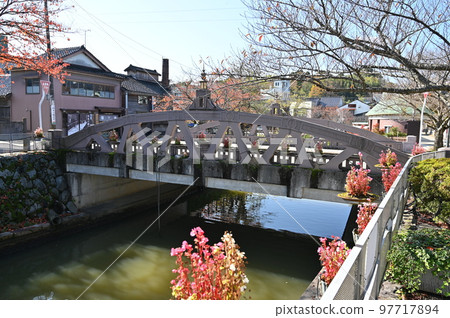 湊川 湊川卡拉庫裡鐘錶 冰見市 湊川 湊川卡拉庫裡鐘錶 冰見市 97717894