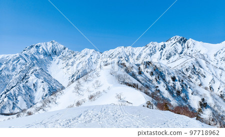 冬季登山登山:從琴見山山頂眺望鹿島射岳和五龍山 冬季登山登山:從琴見山山頂眺望鹿島射岳和五龍山 97718962
