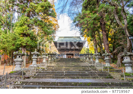 仙台東照宮隨神門匾銀杏石階 97719567