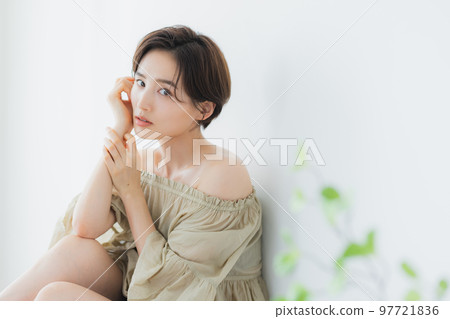 Beauty image Short hair woman 97721836
