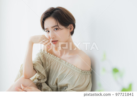 Beauty image Short hair woman 97721841