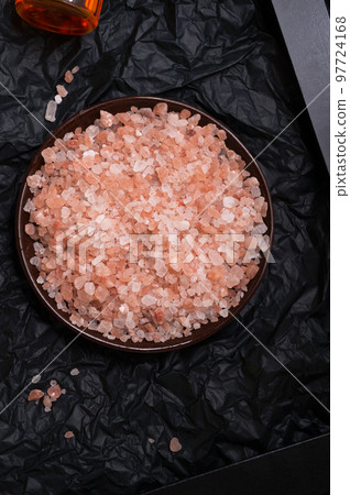 nature himalayan pink salt at black background nature himalayan pink salt at black background 97724168