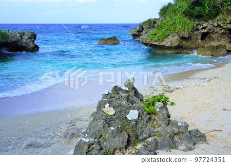You will never get tired of looking at the beach of Manza, Okinawa You will never get tired of looking at the beach of Manza, Okinawa 97724351