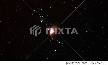 獵戶座星雲和流星 97725735