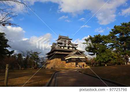 Matsue Castle, one of Japan's most famous castles, boasting a national treasure castle tower Matsue Castle, one of Japan's most famous castles, boasting a national treasure castle tower 97725798