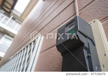 測量用電量的電錶 97726670