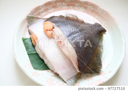 Flatfish [Produced in Otaru, Hokkaido, Asaba flatfish] 97727510