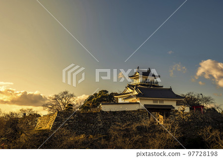 A panoramic view of Hamamatsu Castle in Hamamatsu City, Shizuoka Prefecture, said to be Ieyasu Tokugawa's success castle. 97728198