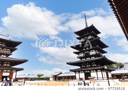 奈良縣世界文化遺產“藥師寺東塔（古代奈良文化財產）” 97729518