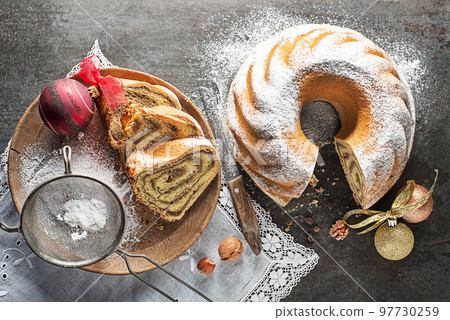 Potica wallnut roll Potica wallnut roll 97730259