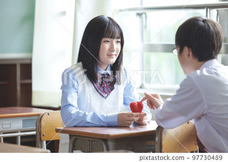 高中學生夫婦 97730489