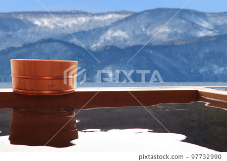 An open-air bath with a spectacular view of nature 97732990