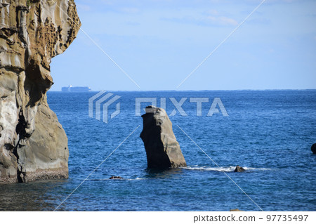 Turtle Rock (Suppon Rock) at Umegahama Beach 97735497