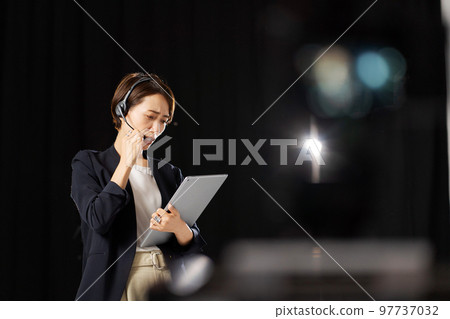 women working behind the scenes 97737032