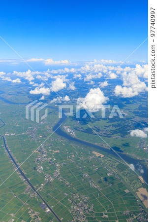 千葉縣茨城縣_利根川和霞浦湖周圍的鳥瞰圖 97740997