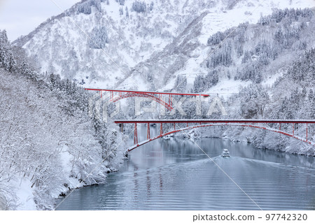 Toyama _ Scenic view of Shogawa Gorge in midwinter Toyama _ Scenic view of Shogawa Gorge in midwinter 97742320
