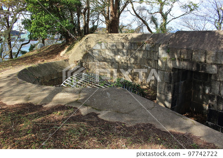 Searchlight Remains - Geiyo Fortress Kojima Battery Remains Searchlight Remains - Geiyo Fortress Kojima Battery Remains 97742722
