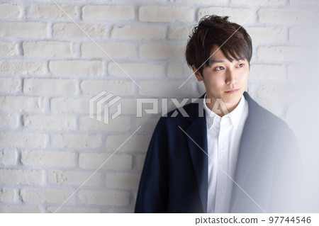 年輕男子肖像 97744546