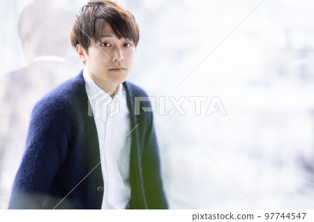 年輕男子肖像 97744547