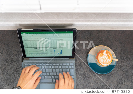 General affairs, accounting, clerical work, sales clerical work, general clerical work, clerical staff, spreadsheets, graphs, bird's-eye view, latte art cafe 97745820