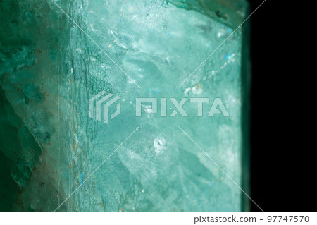 Rough aquamarine 97747570