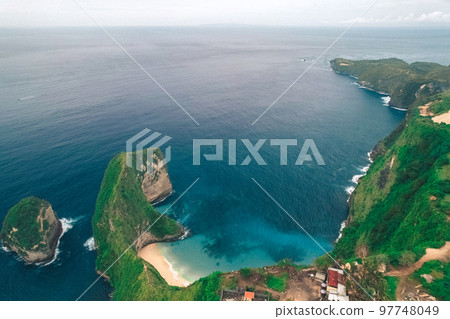 View from above on Kelingking Beach Nusa Penida, Bali 97748049