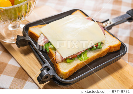 用鴨腰做熱三明治 97749781